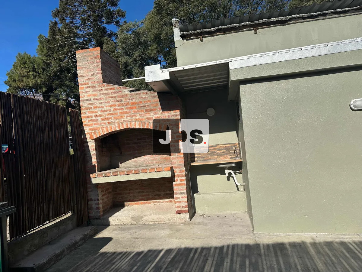 Casa ID.3973 - Alquiler Casa 2 Dormitorios, Garage, Parrillero, Patio, Santiago Vázquez