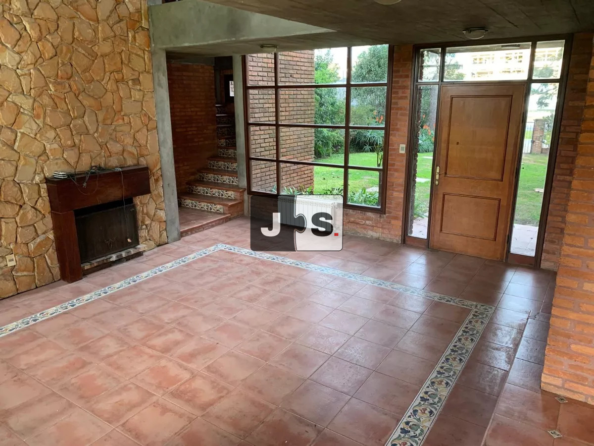 Casa ID.2922 - Alquilo casa de 3 dormitorios en zona Miramar