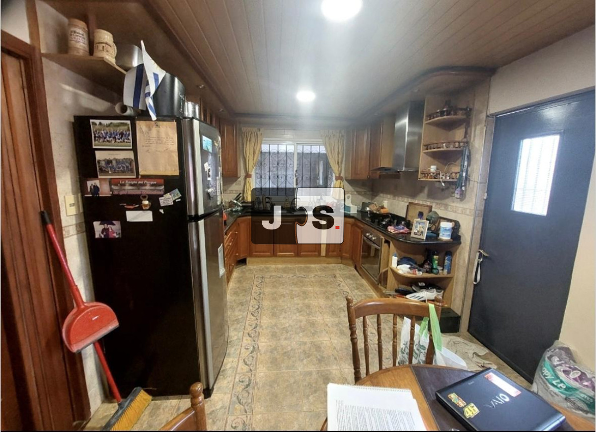 Casa ID.2076 - Venta casa 2 dormitorios más apartamento Lagomar 