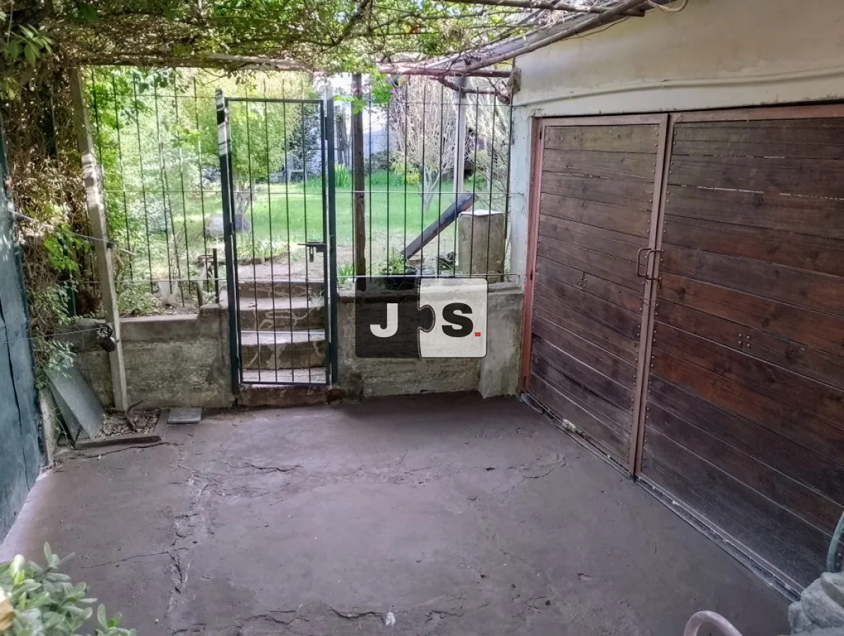 Casa ID.3752 - Vendo casa de 2 dormitorios en el Prado con cochera y jardín