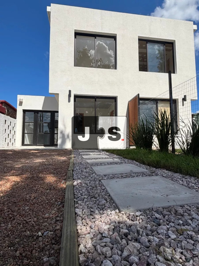 Casa ID.2067 - Venta casa 3 dormitorios Shangrila sur 