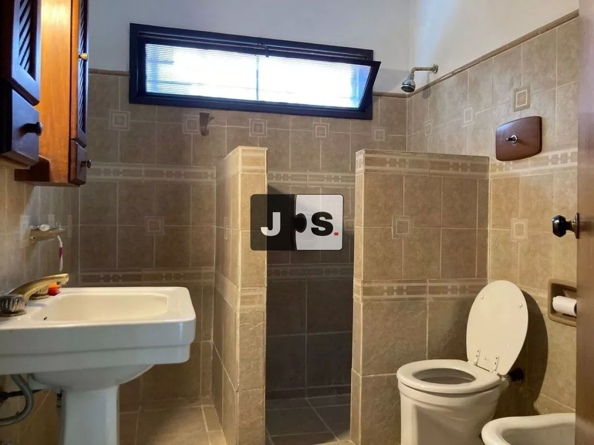 Casa ID.84 - Alquiler Casa 5 dormitorios Carrasco Sur