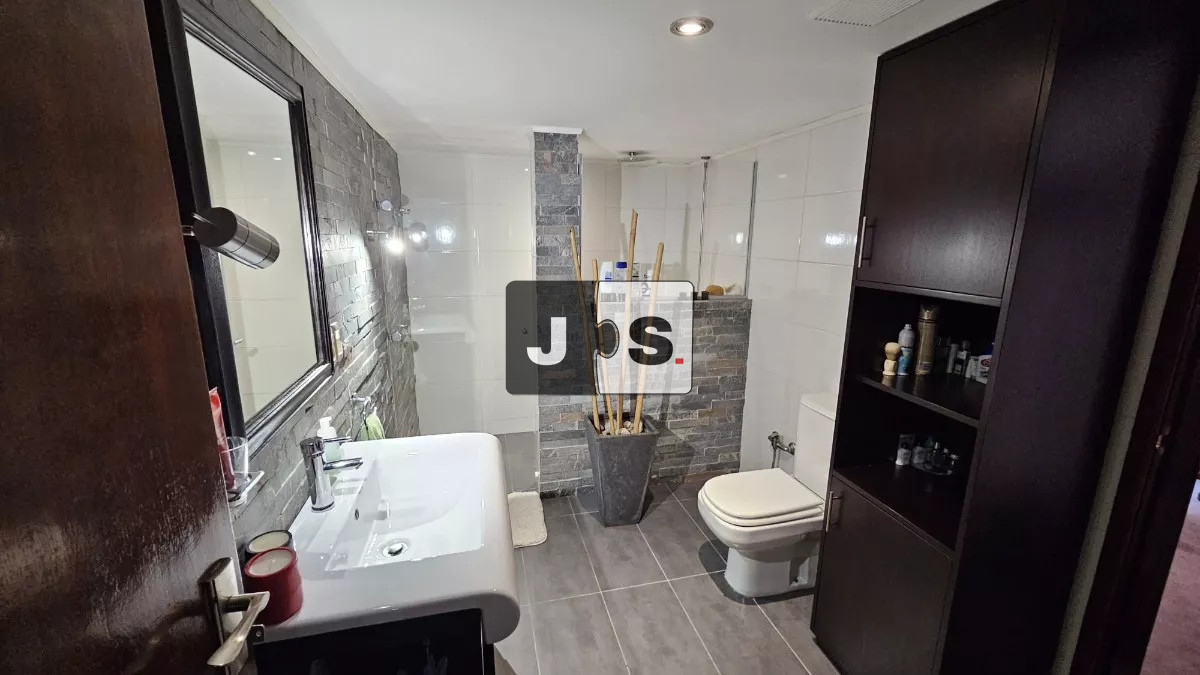 Casa ID.3031 - Venta Casa 2 plantas, 6 Dormitorios, 5 Baños, 5 Cocheras, Piscina, espacio verde, Barbacoa, Malvín Sur  