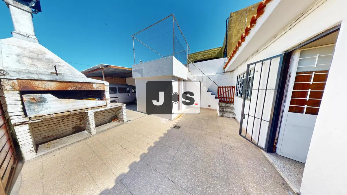Casa ID.2196 - Venta de casa de 2 dormitorios en zona Malvin 