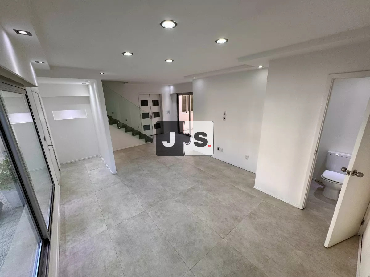 Casa ID.3313 - Alquilo casa 3 dormitorios en Pocitos Nuevo con cochera