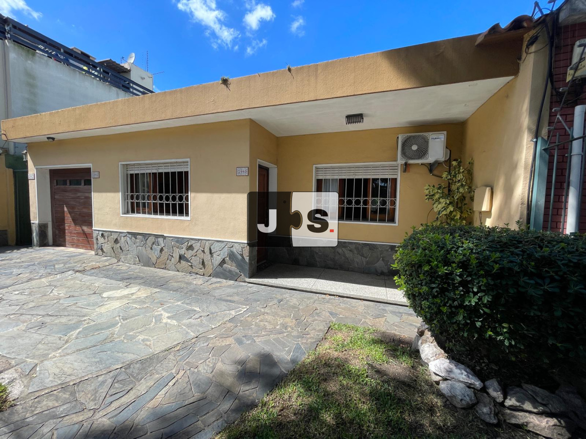 Casa ID.3238 - Venta Casa 2 Dormitorios, 1 baños, Parrillero, Patio interno, Lavero La Blanqueada 