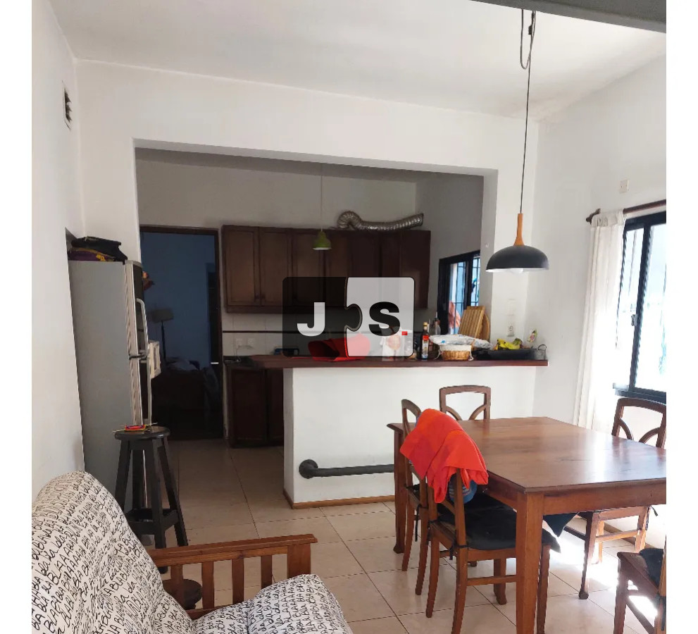 Casa ID.3703 - Vendo Casa, 3 Dormitorios, 2 Baños, Garage, Piscina,  Barrio Cordón Sur