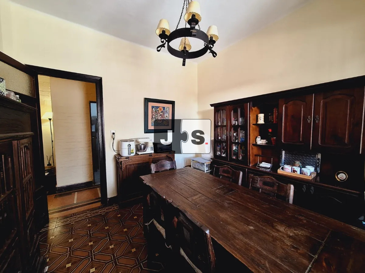 Casa ID.3745 - Vendo casa de 3 dormitorios en Pocitos Nuevo con azotea y cochera