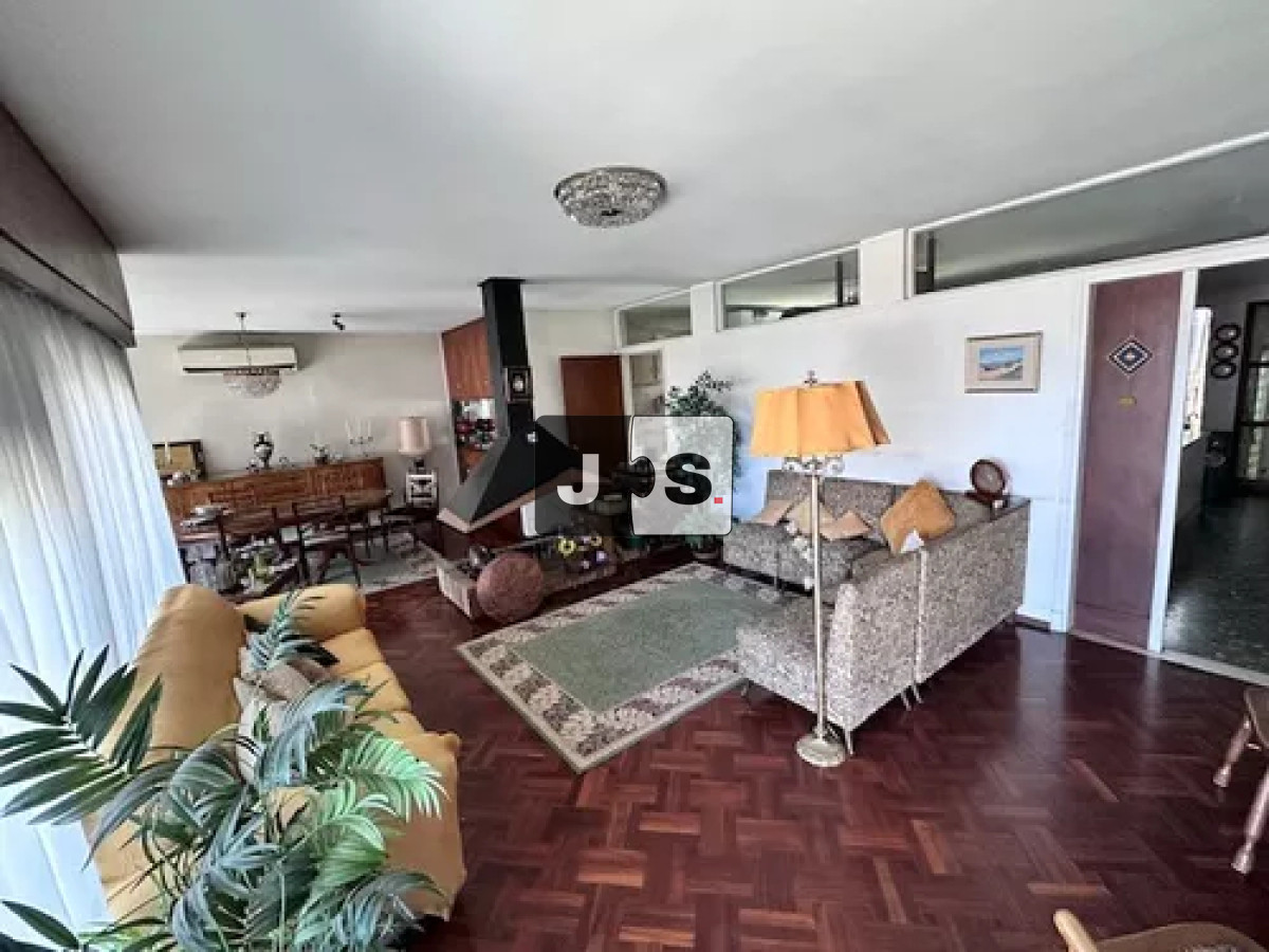Casa ID.2283 - Casa en Venta con 4 habitaciones, La blanqueada