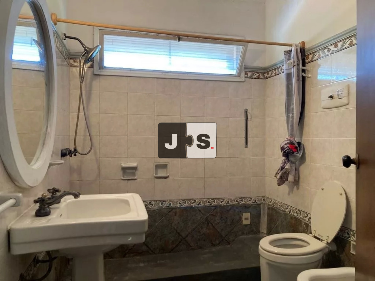 Casa ID.84 - Alquiler Casa 5 dormitorios Carrasco Sur