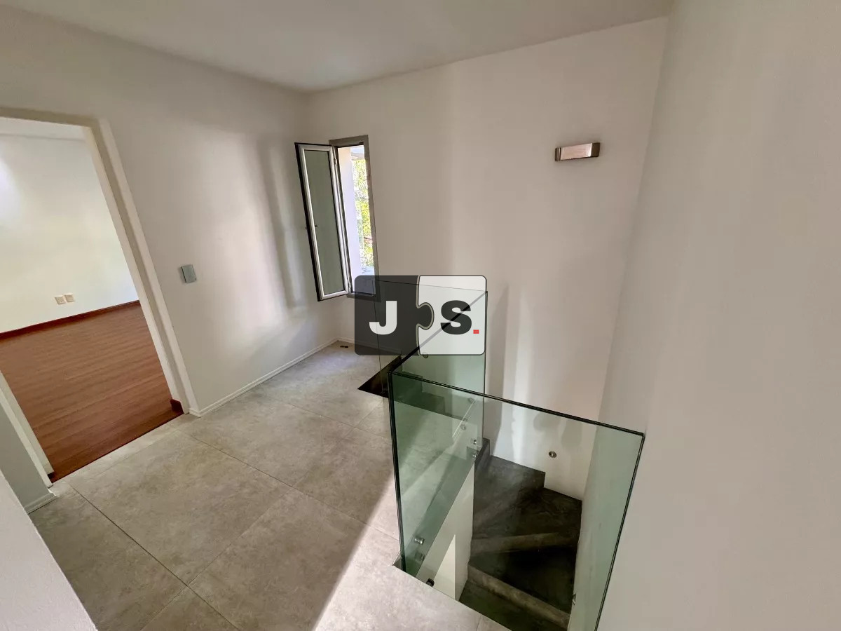 Casa ID.3313 - Alquilo casa 3 dormitorios en Pocitos Nuevo con cochera