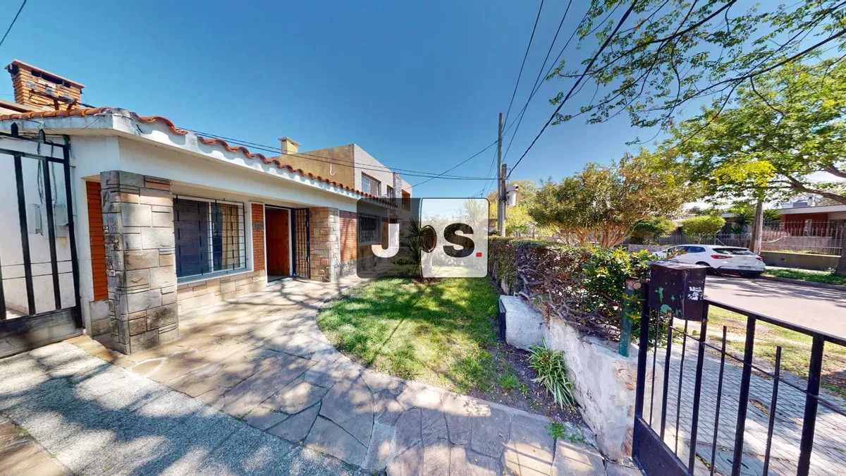 Casa ID.2196 - Venta de casa de 2 dormitorios en zona Malvin 