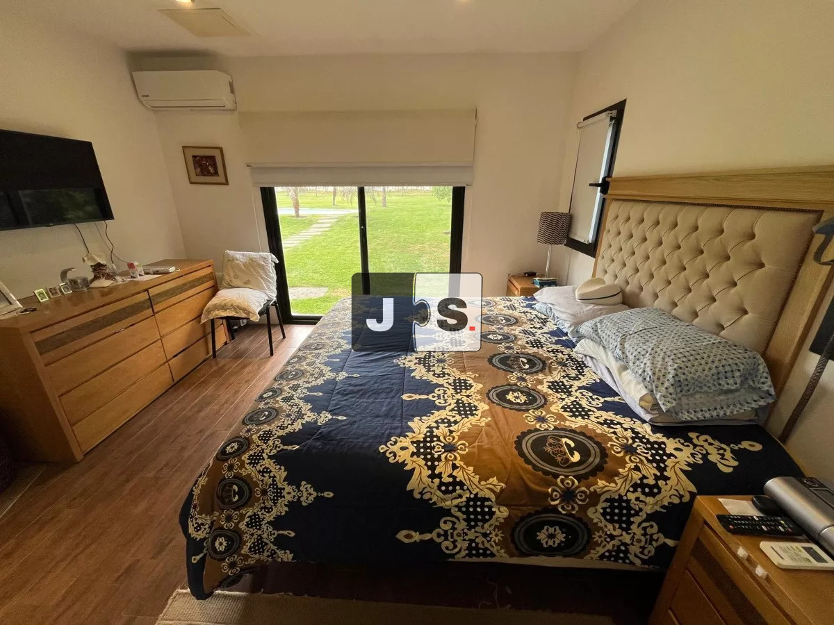 Casa ID.2113 - Venta casa 4 dormitorios Viñedos de La Tahona