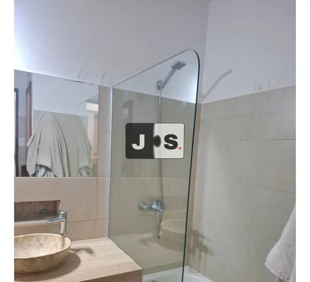 Casa ID.3703 - Vendo Casa, 3 Dormitorios, 2 Baños, Garage, Piscina,  Barrio Cordón Sur