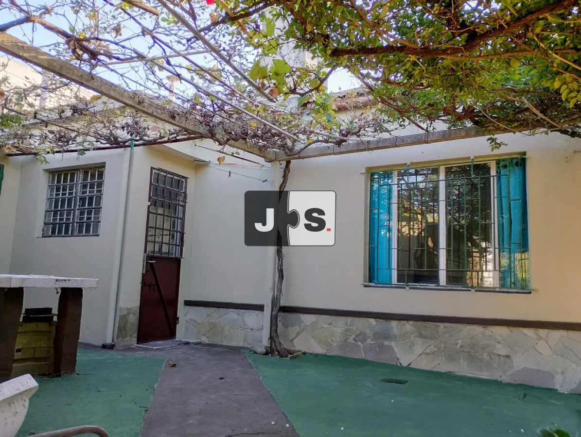 Casa ID.3752 - Vendo casa de 2 dormitorios en el Prado con cochera y jardín
