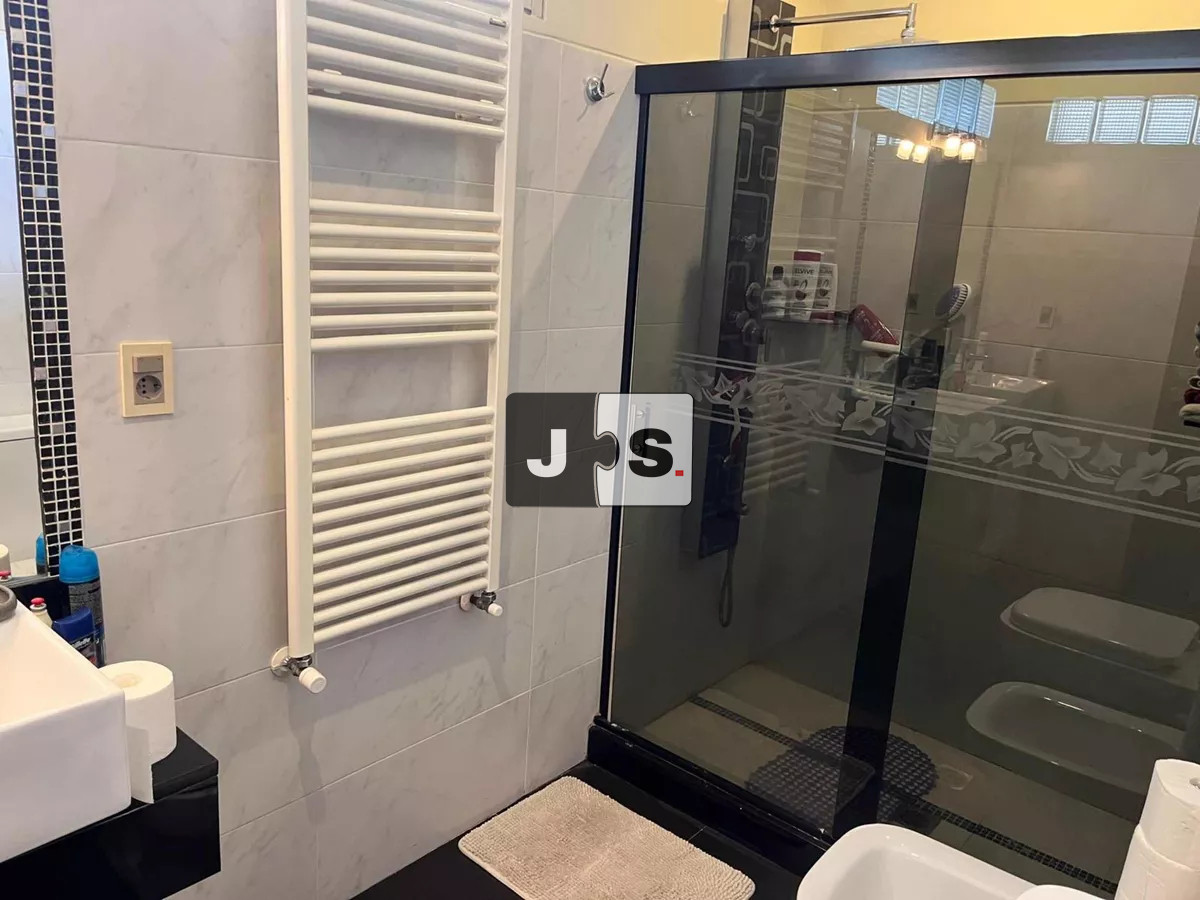 Casa ID.3274 - Venta Casa 3 Dormitorios, 2 baños, Piscina, Barbacoa, Malvin