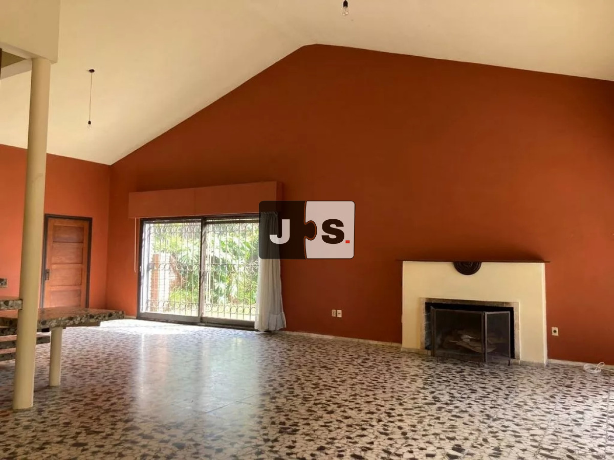 Casa ID.84 - Alquiler Casa 5 dormitorios Carrasco Sur