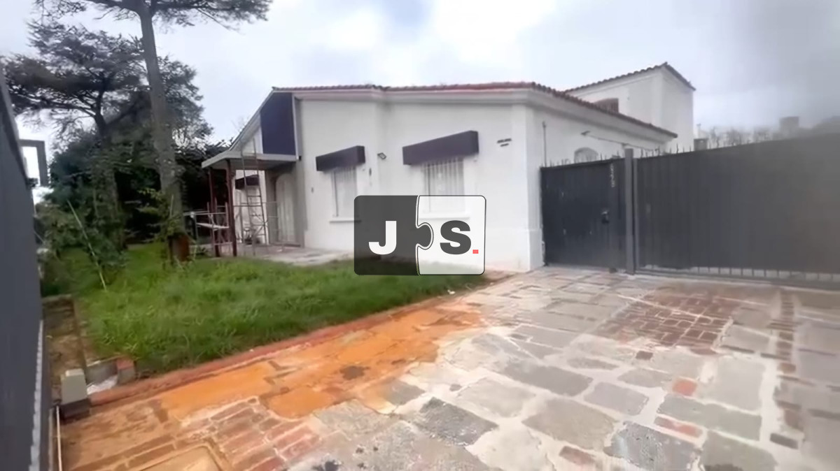 Casa ID.3789 - Venta casa 4 dormitorios Carrasco Montevideo