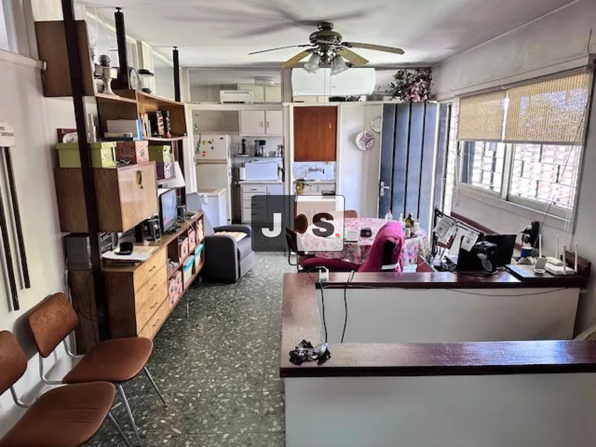 Casa ID.2283 - Casa en Venta con 4 habitaciones, La blanqueada