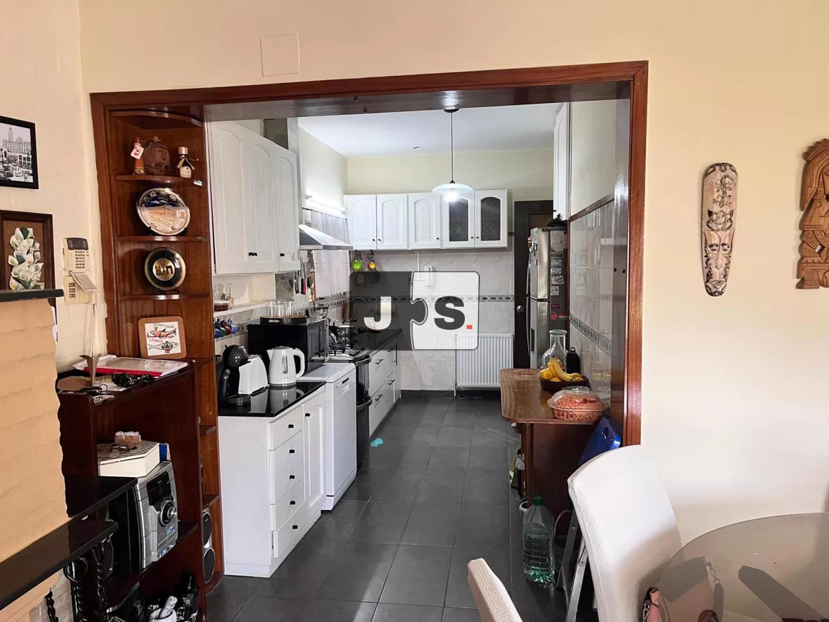 Casa ID.3274 - Venta Casa 3 Dormitorios, 2 baños, Piscina, Barbacoa, Malvin