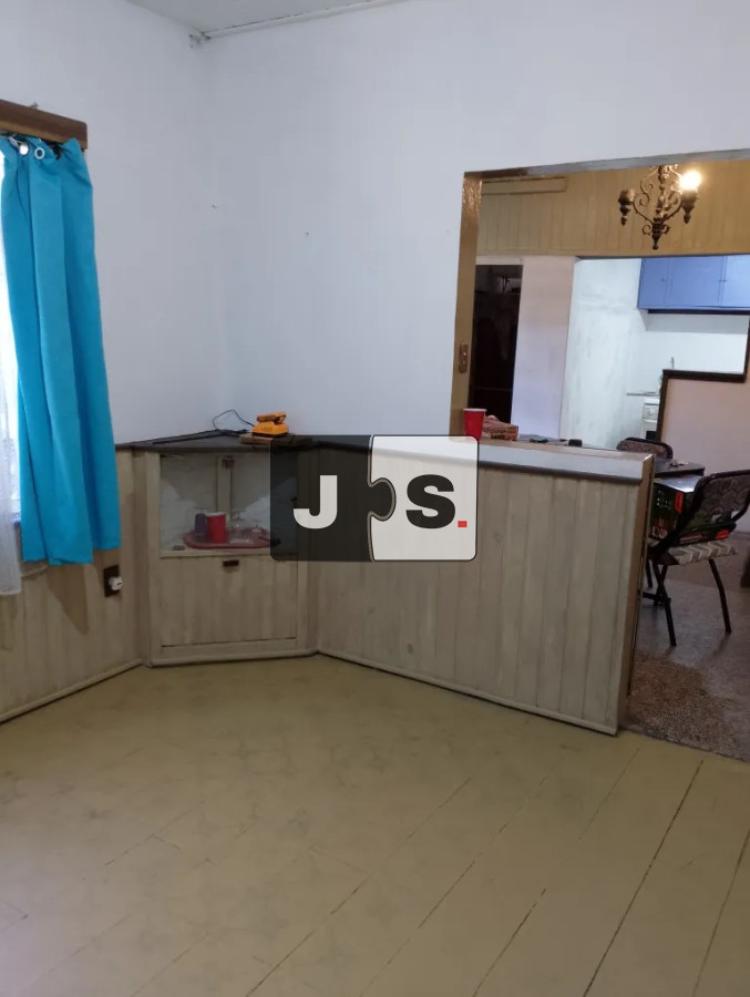 Casa ID.3752 - Vendo casa de 2 dormitorios en el Prado con cochera y jardín