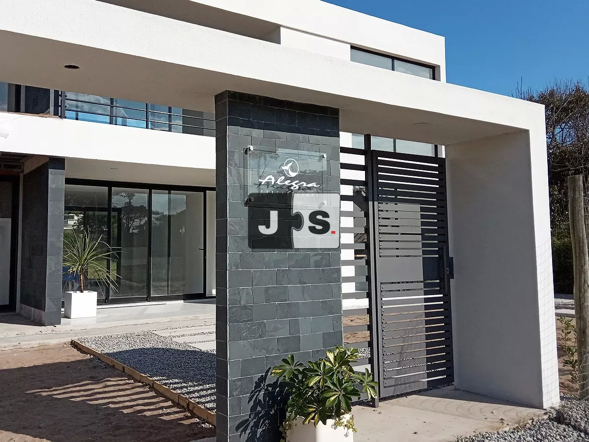 Casa ID.1277 - Casa a Estrenar Punta de Chileno 4 dormitorios 2 baños Punta de Chileno, Maldonado