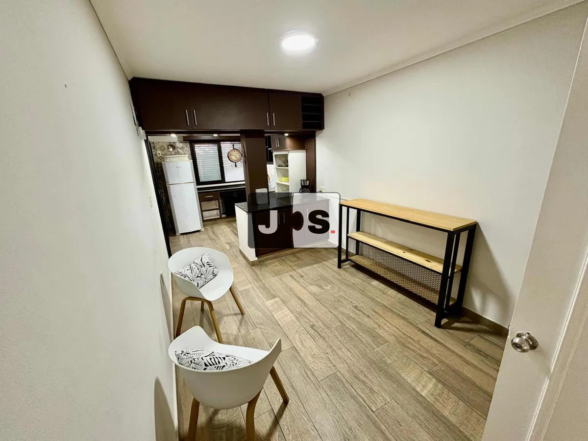 Casa ID.3735 - Vendo Casa mas Oficina, 4 Habitaciones , 4 Baños, Barrio Jacinto Vera