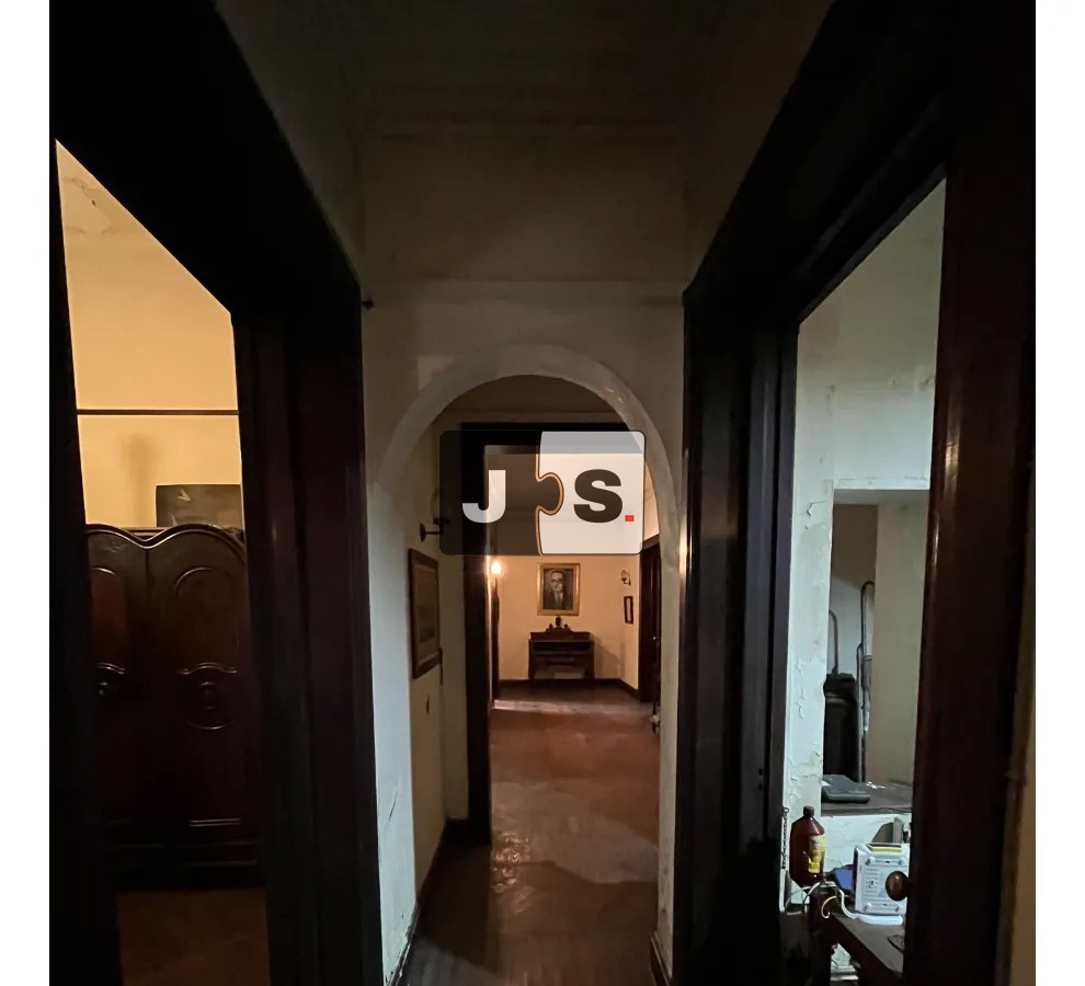 Casa ID.3807 - Vendo casa 6 dormitorios 3 baños y garage en Ciudad Vieja