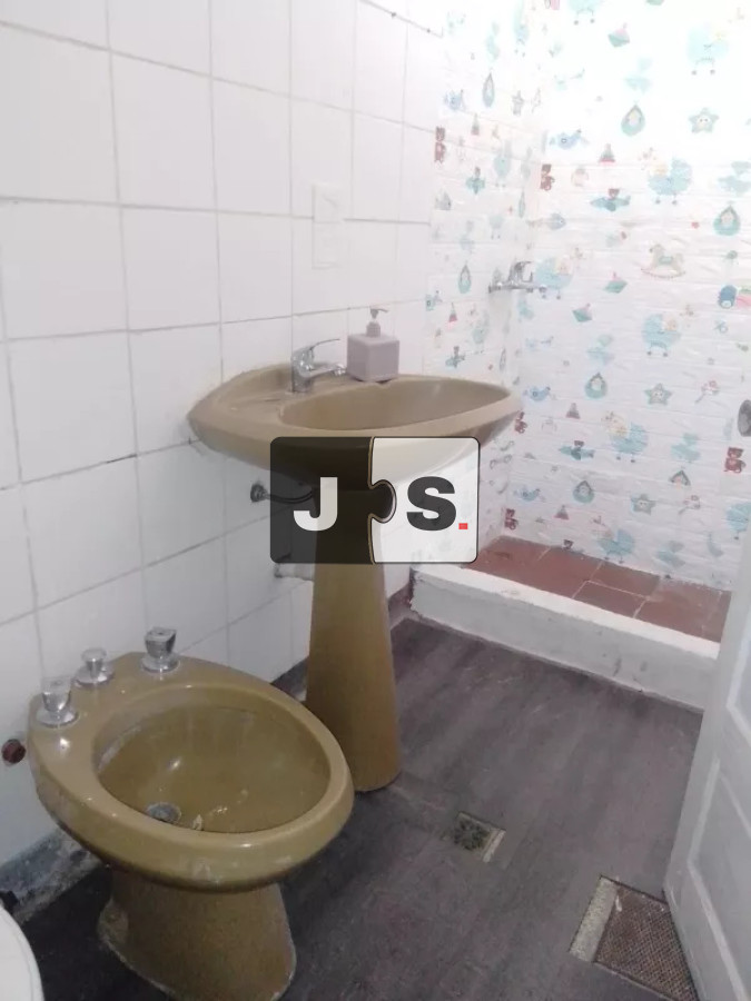 Casa ID.3373 - Alquiler Casa 5 dormitorios, 2 Baños, Parrillero, Prado