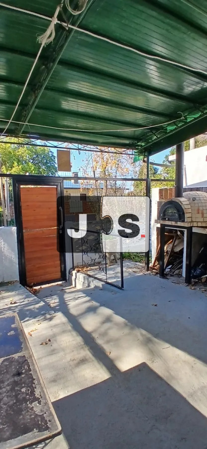 Casa ID.4017 - Alquiler Casa 2 Plantas, 3 Dormitorios, 2 Baños, Parrillero, Santiago Vázquez 