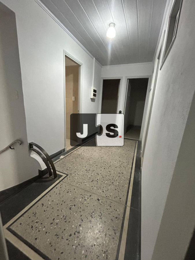 Casa ID.1732 - Alquilo casona de 9 dormitorios en Av 8 de Octubre 