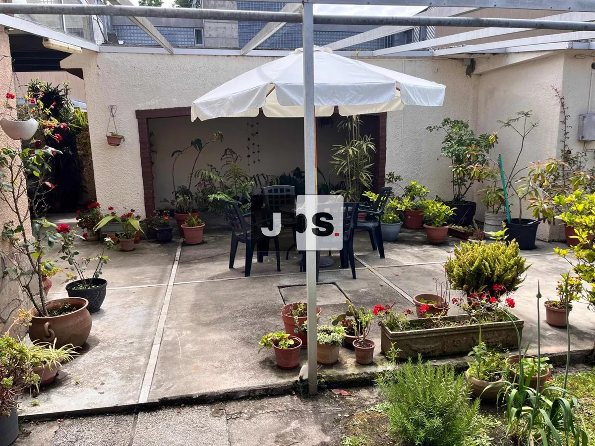 Casa ID.3274 - Venta Casa 3 Dormitorios, 2 baños, Piscina, Barbacoa, Malvin