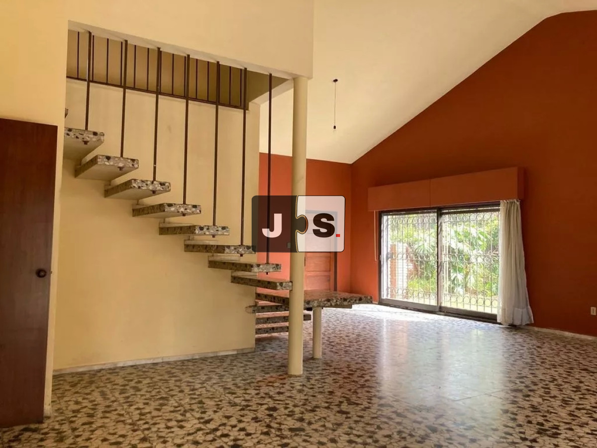 Casa ID.84 - Alquiler Casa 5 dormitorios Carrasco Sur