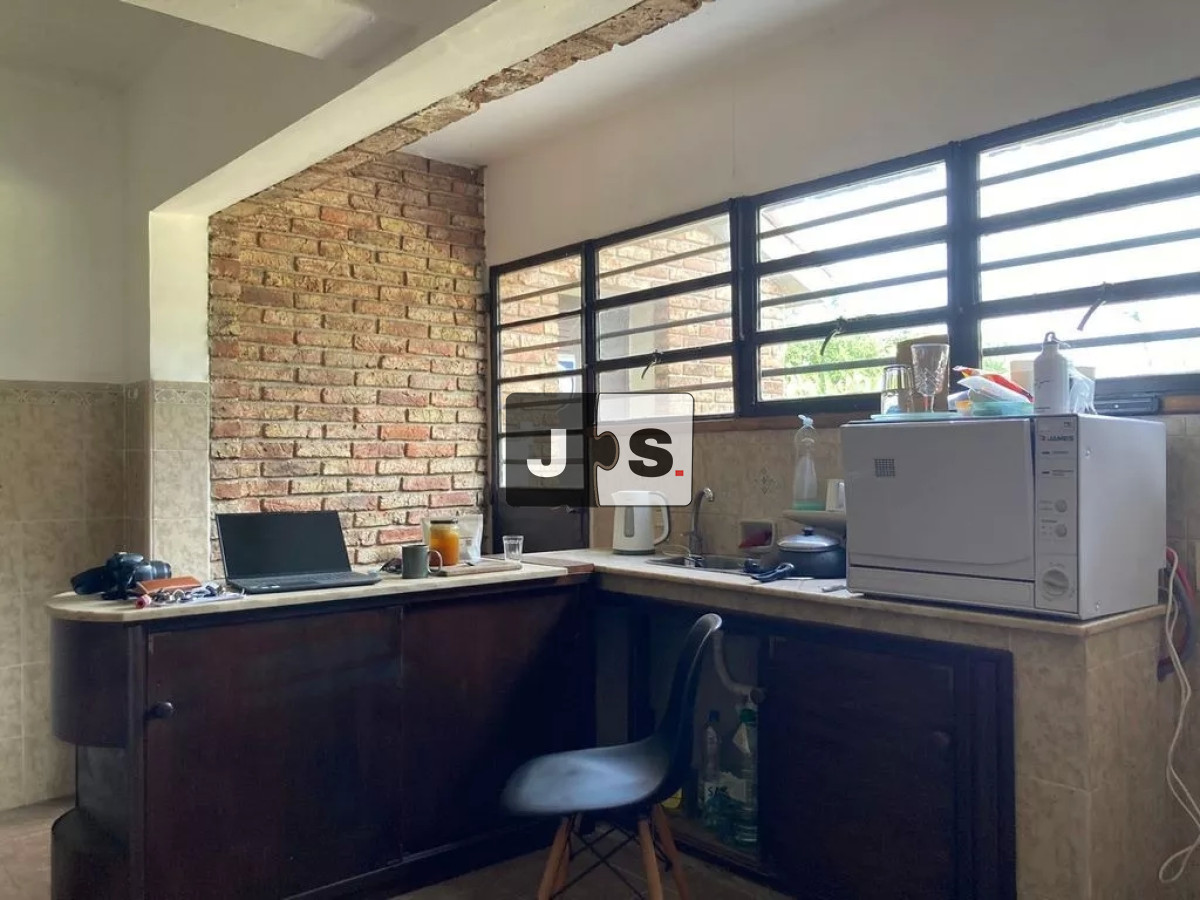 Casa ID.84 - Alquiler Casa 5 dormitorios Carrasco Sur