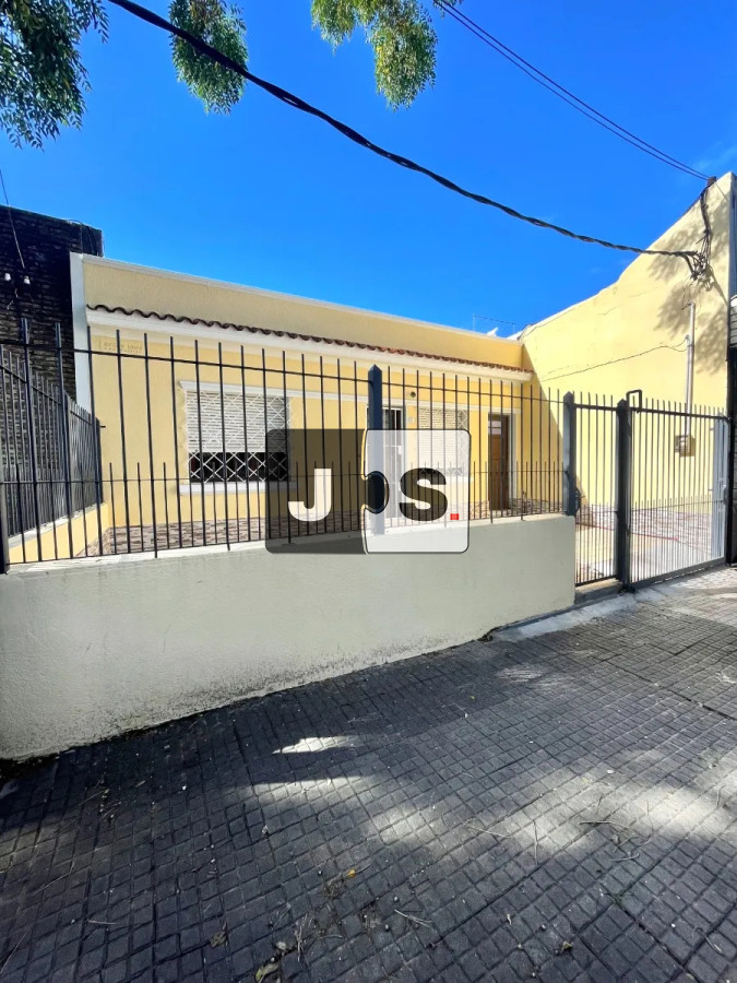 Casa ID.3864 - Vendo casa 2 dormitorios en La Blanqueada 