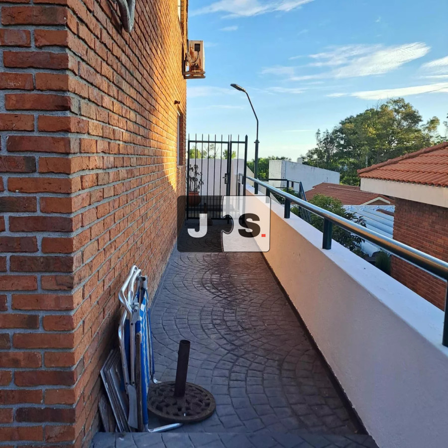 Casa ID.2821 - Venta casa Ph, 3 Dormitorios, 3 Baños, cochera, Punta Gorda