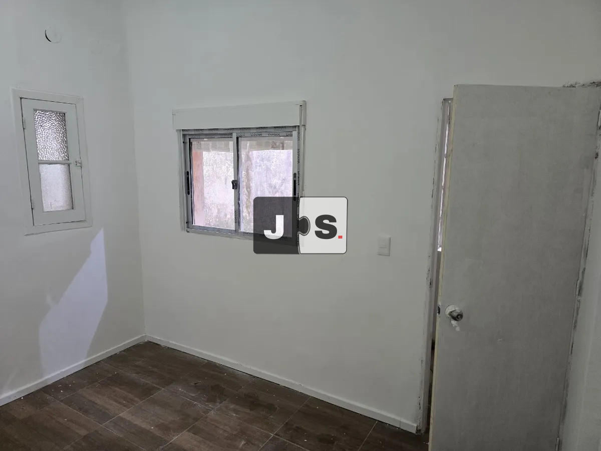 Casa ID.3648 - Alquiler Casa 3Dormitorios, 2 baños, Parrillero, Barrio Sur 