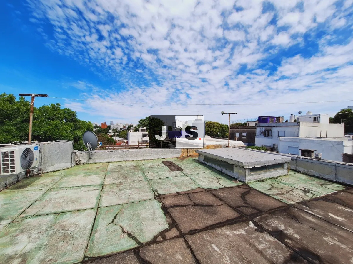 Casa ID.3745 - Vendo casa de 3 dormitorios en Pocitos Nuevo con azotea y cochera