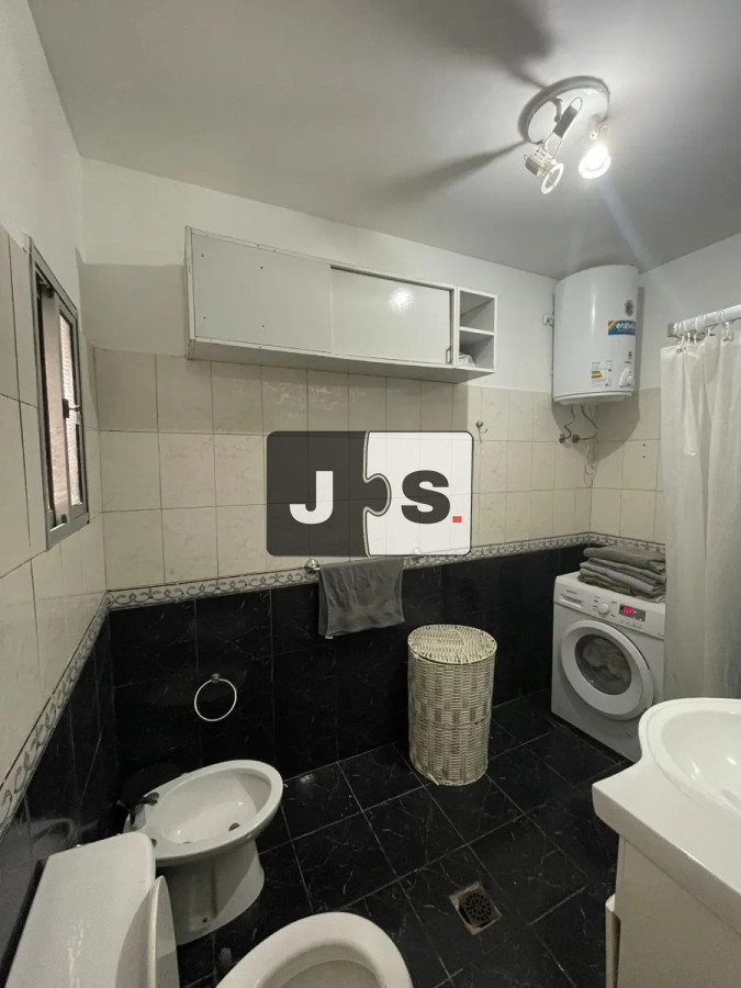 Casa ID.3627 - Venta Casa PH, 4 Dormitorios, 2 Baños, Garaje para 2 Autos, Punta Gorda