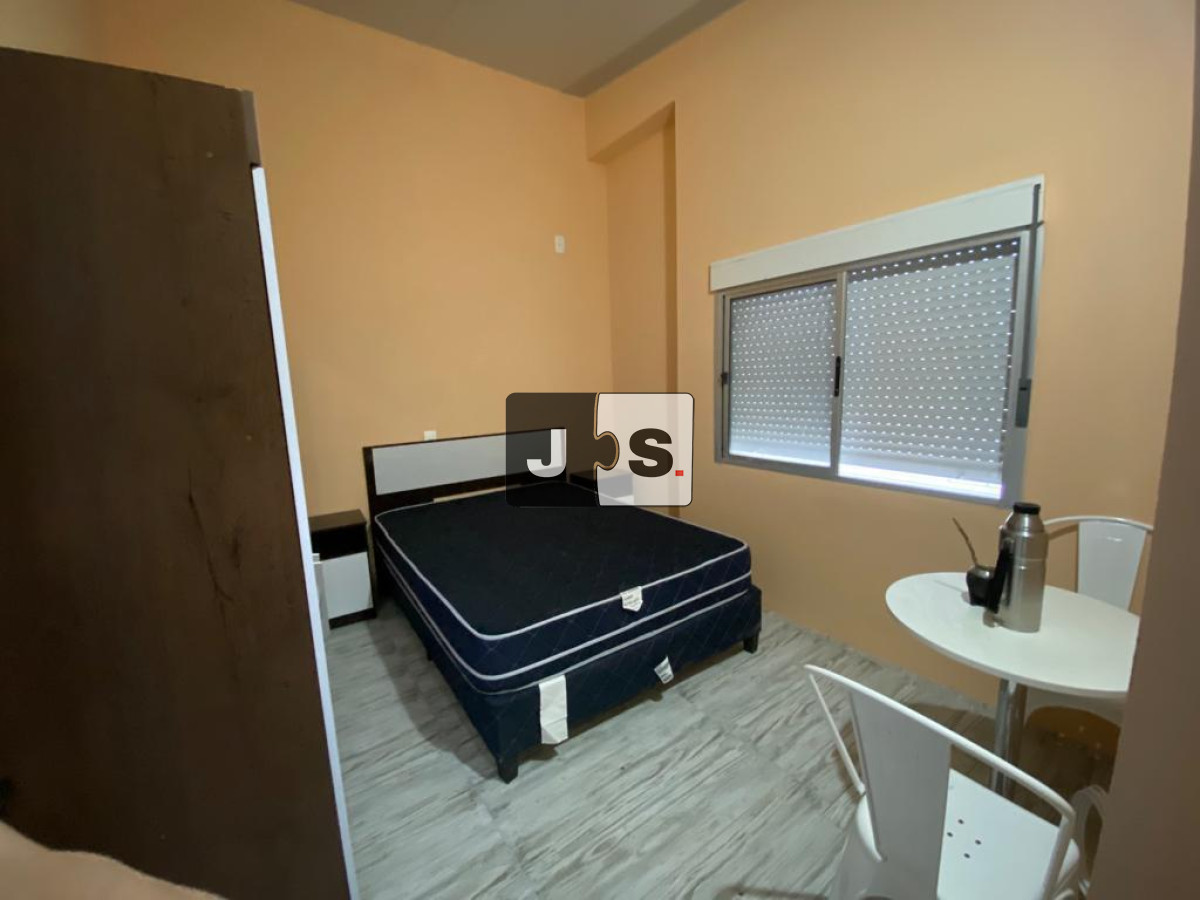 Casa ID.1733 - Alquilo casona de 8 dormitorios en av 8 de octubre 