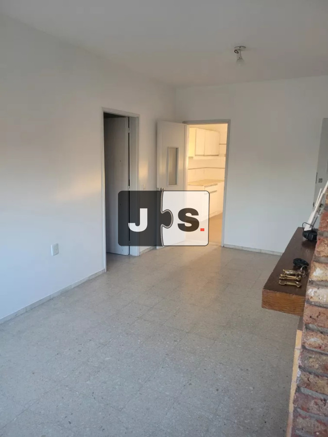Casa ID.2940 - Alquiler Casa PH 3 Dormitorios, 2 Baños, con parrillero, azotea y vista al Mar, Punta Gorda