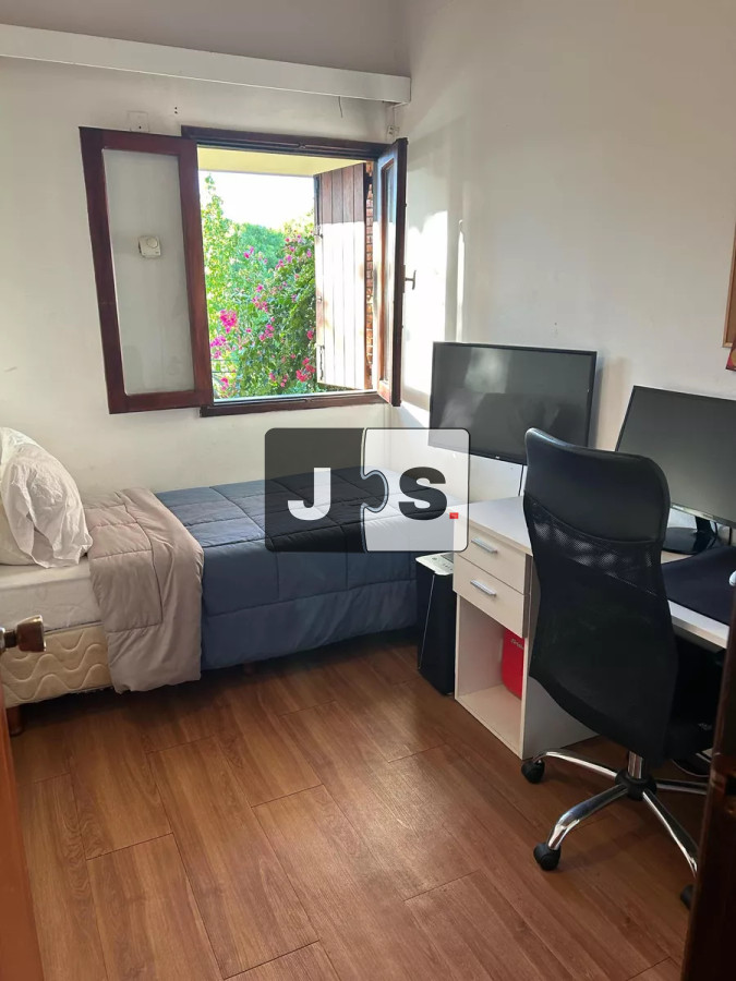 Casa ID.2890 - Alquilo casa de 4 dormitorios en la zona de Parque Miramar 