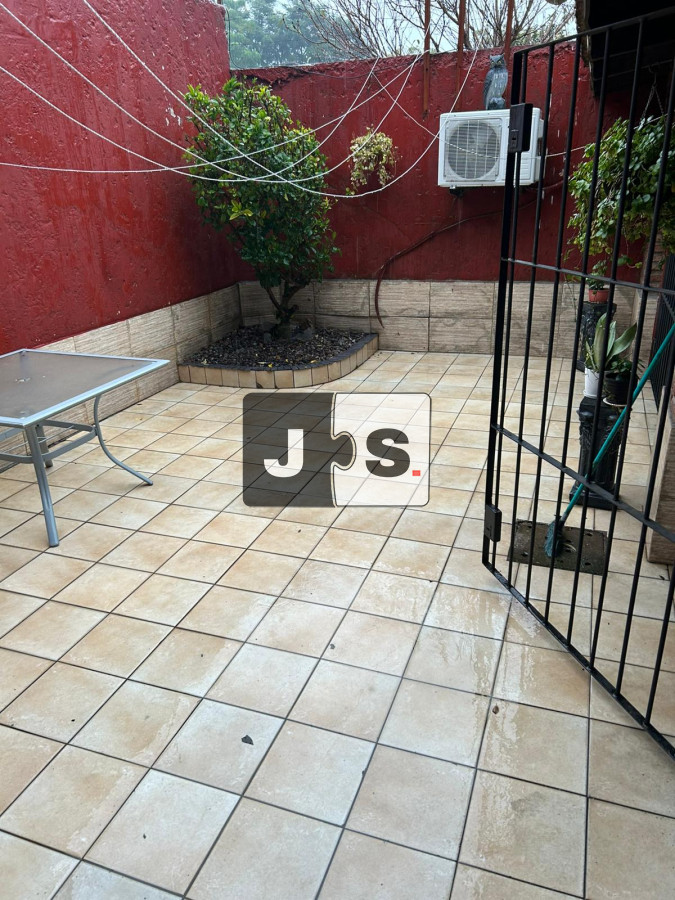 Casa ID.3650 - Vendo casa 3 dormitorios en Pérez Castellano con garage y barbacoa!