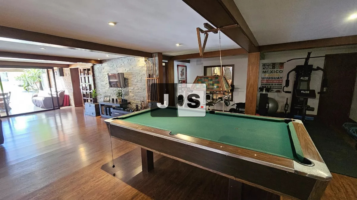 Casa ID.3031 - Venta Casa 2 plantas, 6 Dormitorios, 5 Baños, 5 Cocheras, Piscina, espacio verde, Barbacoa, Malvín Sur  