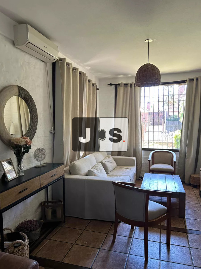 Casa ID.2890 - Alquilo casa de 4 dormitorios en la zona de Parque Miramar 