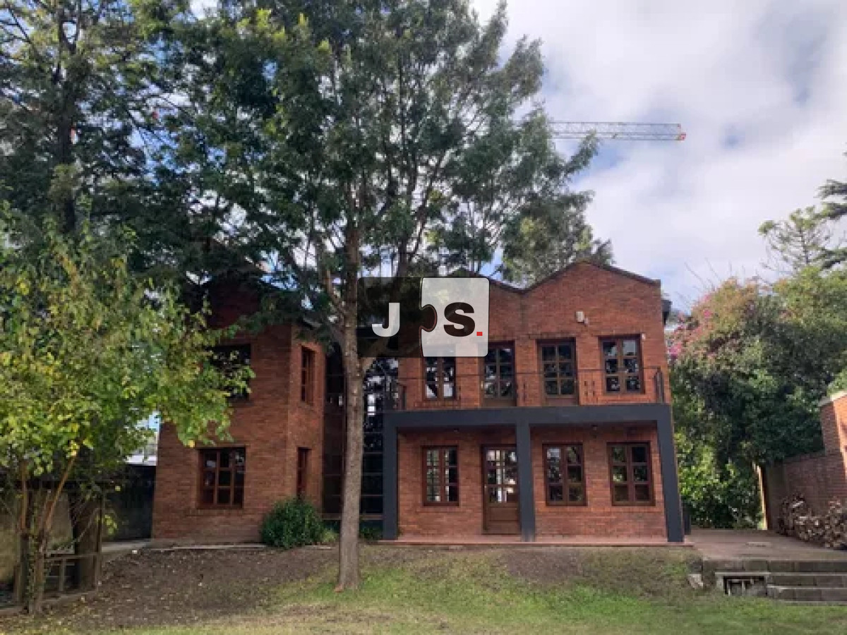 Casa ID.2922 - Alquilo casa de 3 dormitorios en zona Miramar