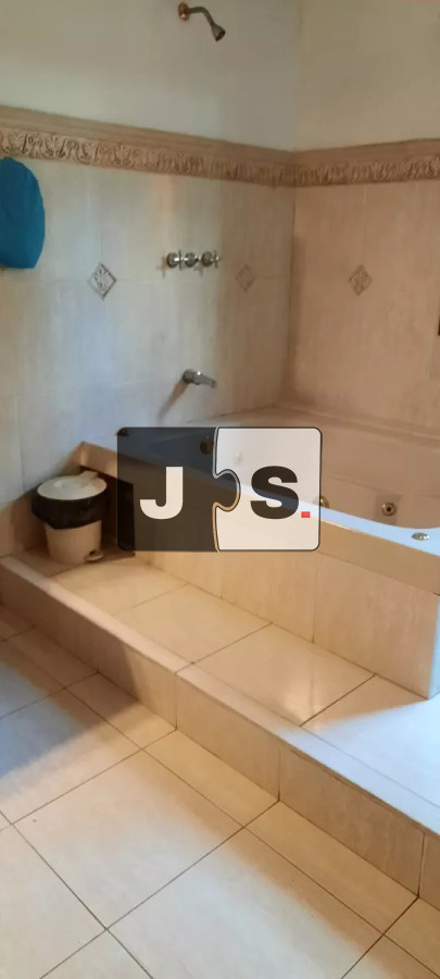 Casa ID.2540 - Vendo casa 8 dormitorios Pocitos