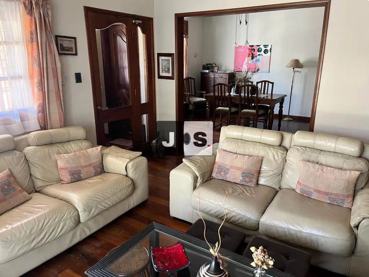 Casa ID.2556 - Venta casa 4 dormitorios 3 baños barbacoa piscina parque batlle