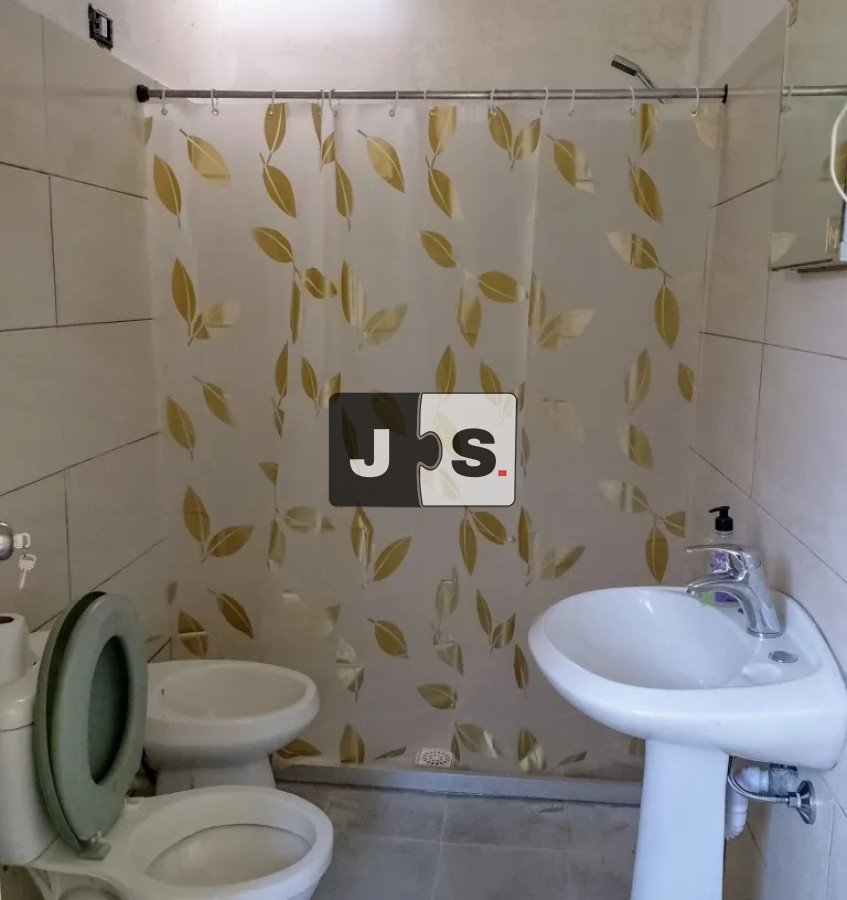 Casa ID.3752 - Vendo casa de 2 dormitorios en el Prado con cochera y jardín