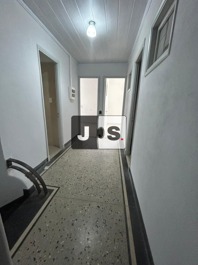 Casa ID.1732 - Alquilo casona de 9 dormitorios en Av 8 de Octubre 
